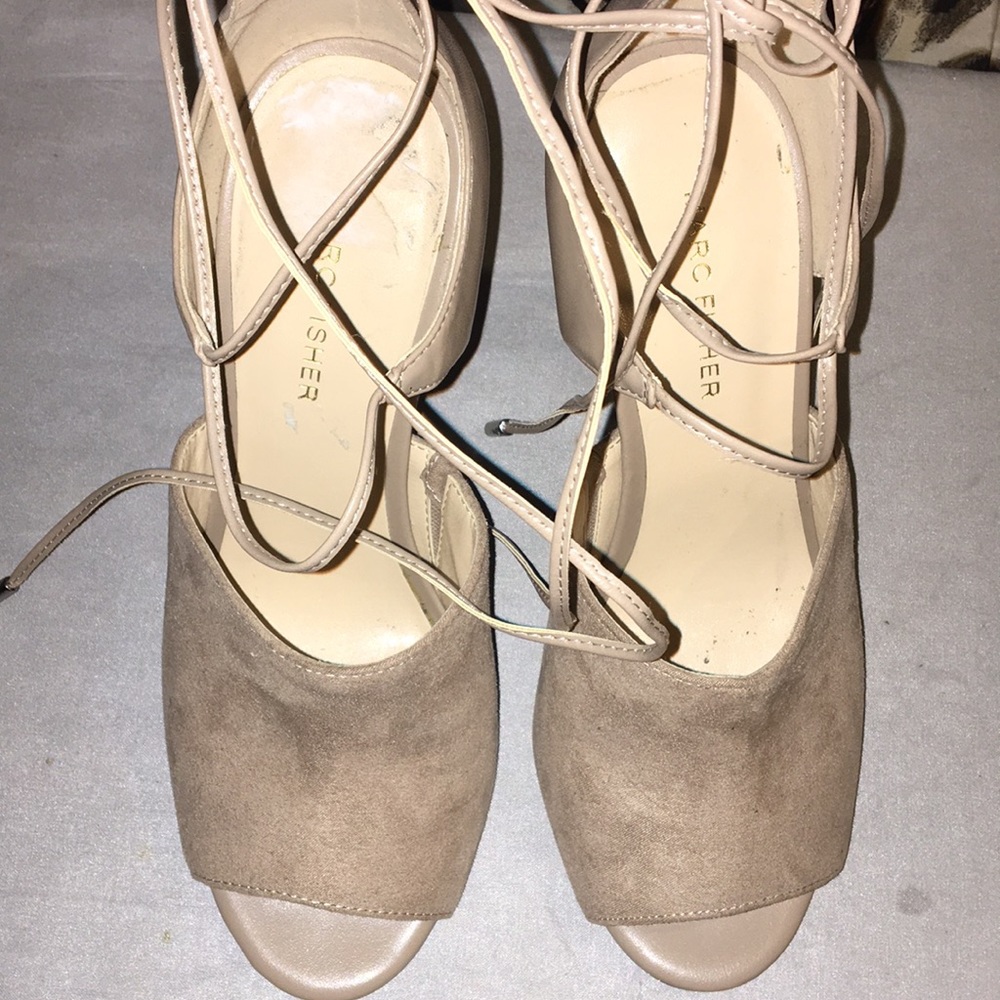 Tan open toes lace up leg heels!
